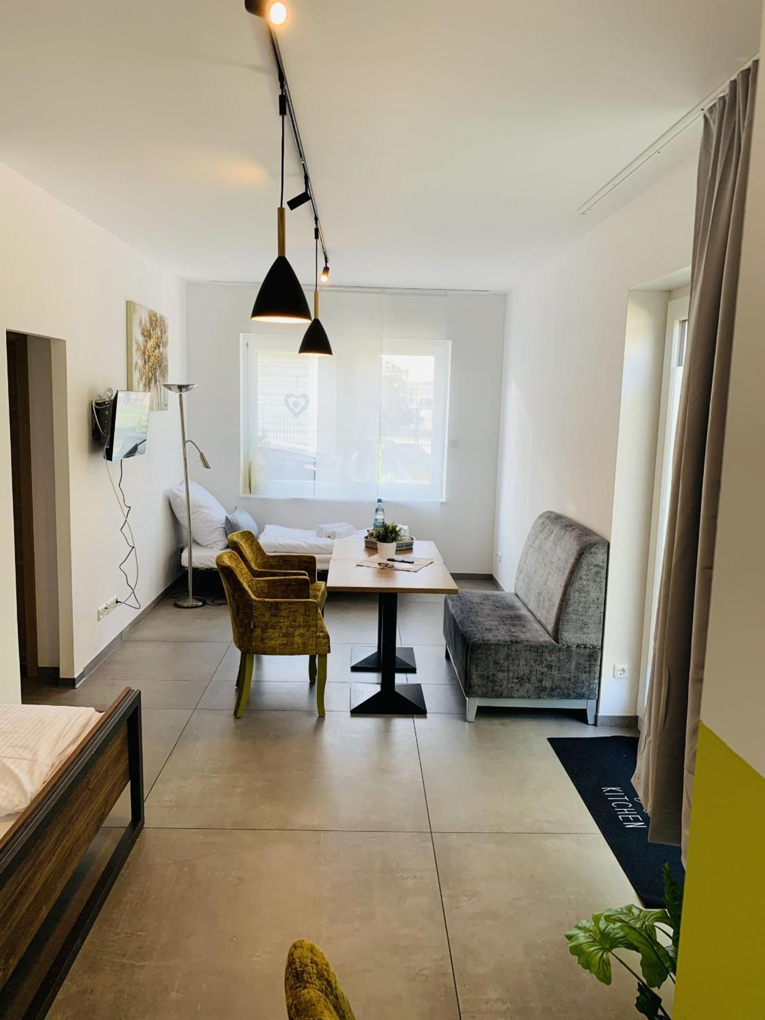 Gaeste Und Messezimmer Adelheidsdorf Εξωτερικό φωτογραφία